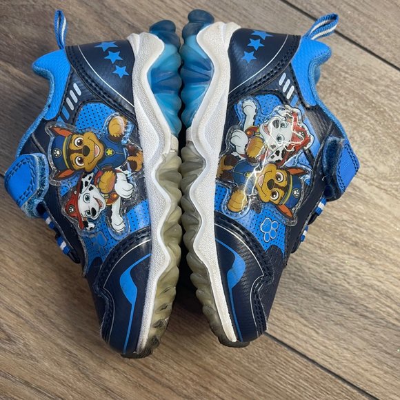 Paw Patrol Unisex Kids Light Up Hook and Loop Closure Sneakers Infant Size 7 - Picture 3 of 8